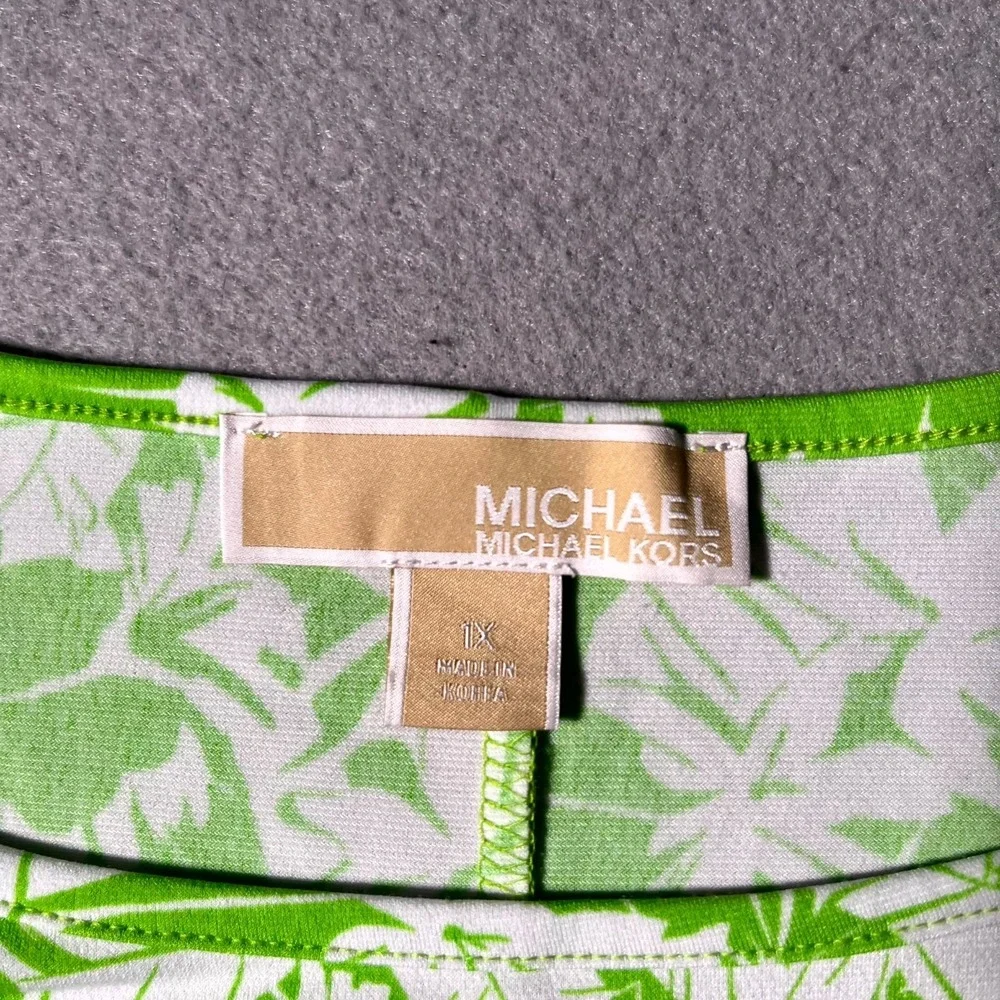 Michael Kors Blouse Top Womens 1X Green White Twill Palm Print Round Neck Casual